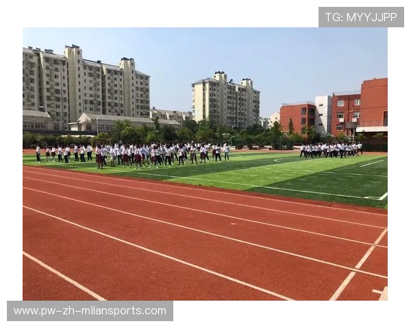 体操俱乐部举办夏季表演营汇报演出提升学员表现信心，体操俱乐部邀请赛